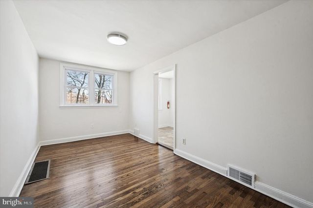 225 N BISHOP, Clifton Heights, PA 19018