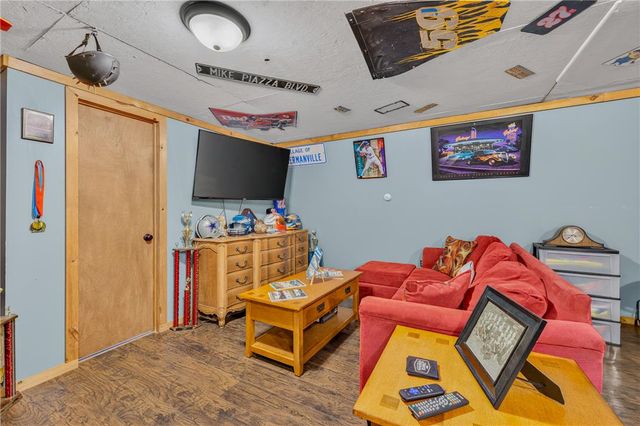 615 Washington Boulevard, Washington Twp, PA 18013