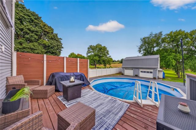 615 Washington Boulevard, Washington Twp, PA 18013