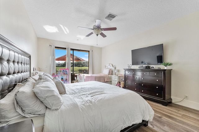 1820 Monte Carlo Way 17, Coral Springs, FL 33071