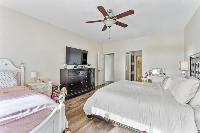 1820 Monte Carlo Way 17, Coral Springs, FL 33071
