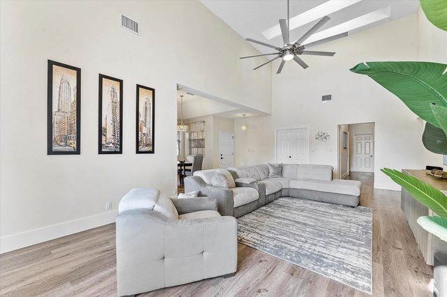 1820 Monte Carlo Way 17, Coral Springs, FL 33071