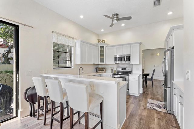1820 Monte Carlo Way 17, Coral Springs, FL 33071
