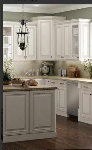 3002 W DELEON STREET, Tampa, FL 33609