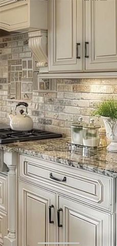 3002 W DELEON STREET, Tampa, FL 33609