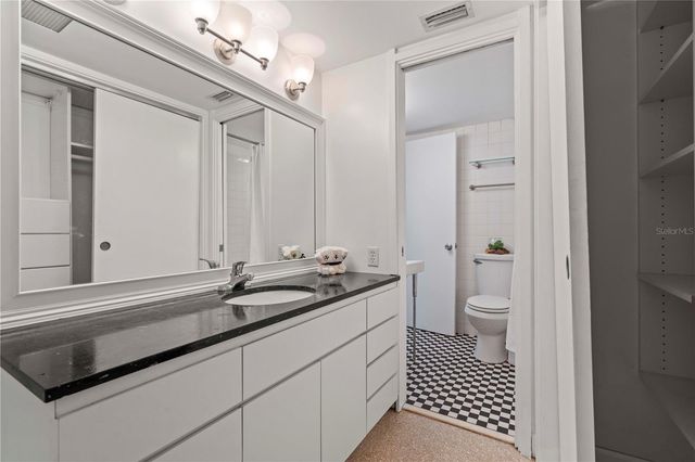 3002 W DELEON STREET, Tampa, FL 33609