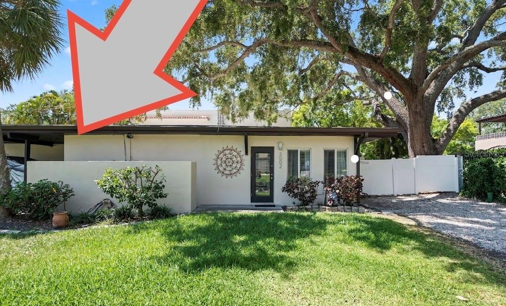 3002 W DELEON STREET, Tampa, FL 33609