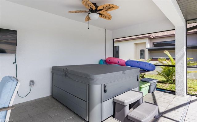 2207 Surfside BLVD, Cape Coral, FL 33991