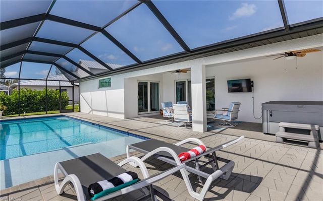 2207 Surfside BLVD, Cape Coral, FL 33991