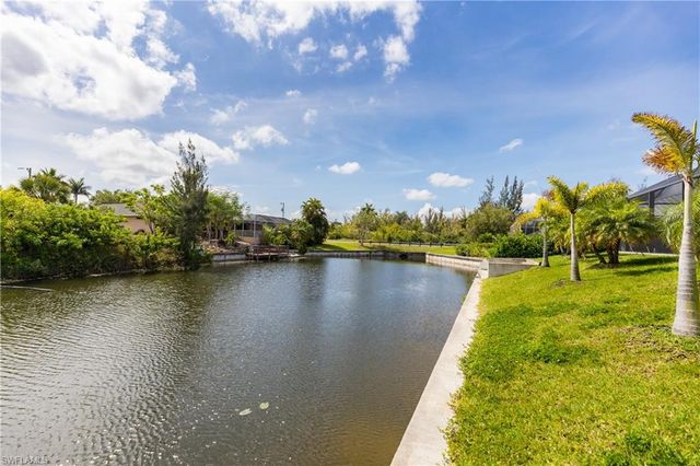 2207 Surfside BLVD, Cape Coral, FL 33991