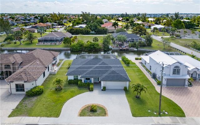2207 Surfside BLVD, Cape Coral, FL 33991