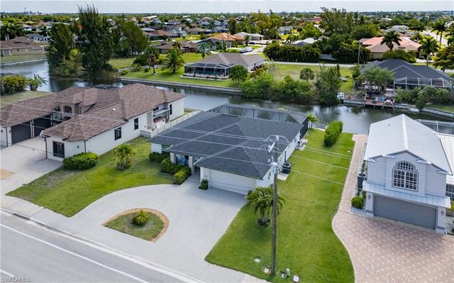 2207 Surfside BLVD, Cape Coral, FL 33991