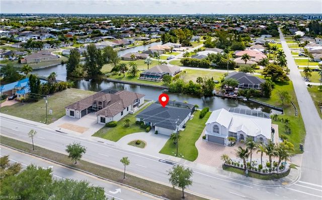 2207 Surfside BLVD, Cape Coral, FL 33991