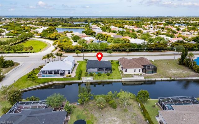 2207 Surfside BLVD, Cape Coral, FL 33991