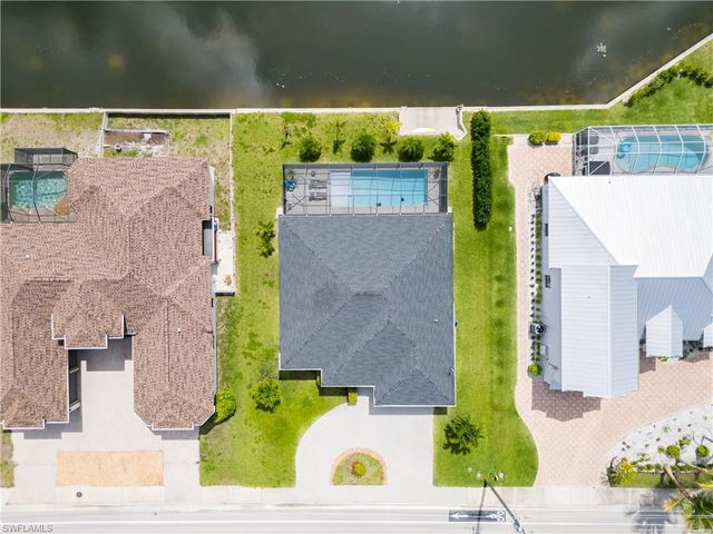 2207 Surfside BLVD, Cape Coral, FL 33991