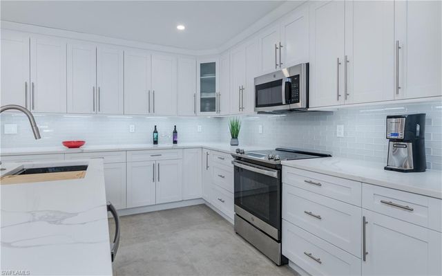 2207 Surfside BLVD, Cape Coral, FL 33991