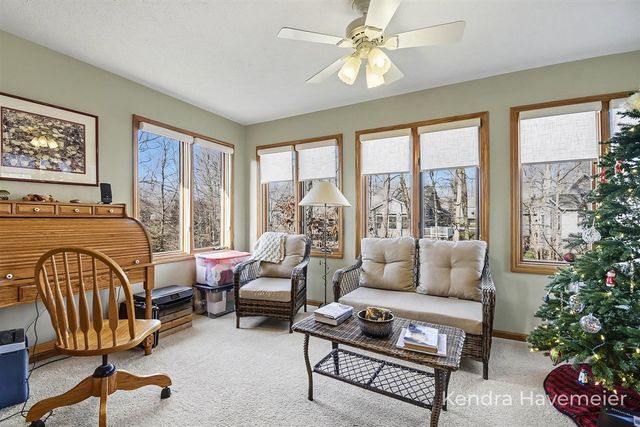 2177 Creekside Drive 39, Byron Center, MI 49315