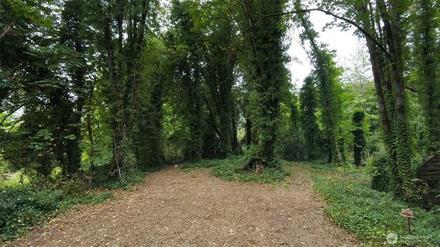 11000 xx State HWY 305 NE, Bainbridge Island, WA 98110