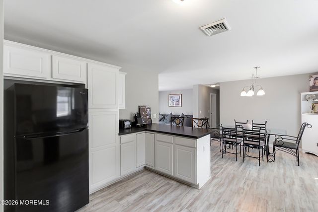 334 E Bayview Avenue, Ocean Gate, NJ 08740