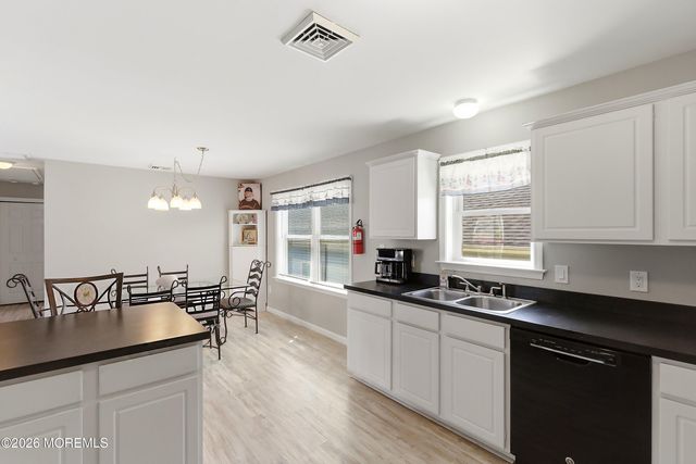 334 E Bayview Avenue, Ocean Gate, NJ 08740