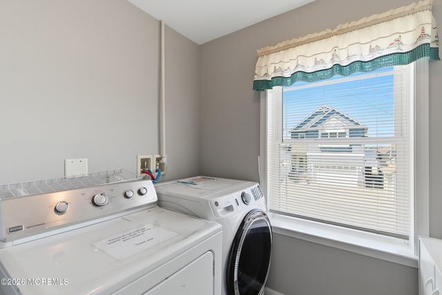 334 E Bayview Avenue, Ocean Gate, NJ 08740