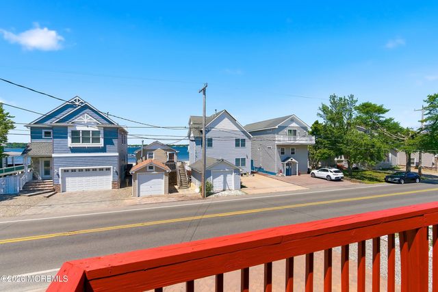 334 E Bayview Avenue, Ocean Gate, NJ 08740