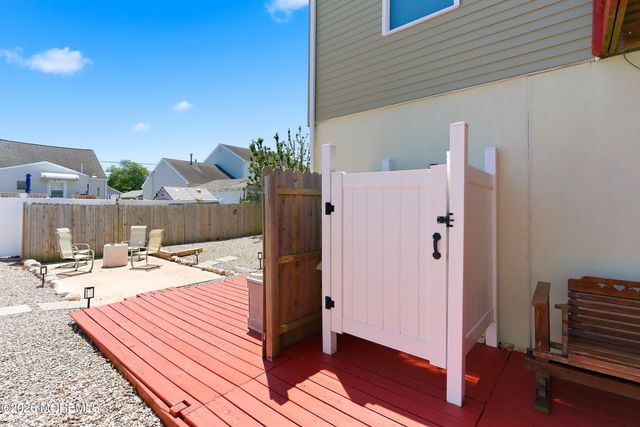 334 E Bayview Avenue, Ocean Gate, NJ 08740