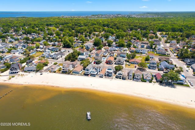 334 E Bayview Avenue, Ocean Gate, NJ 08740