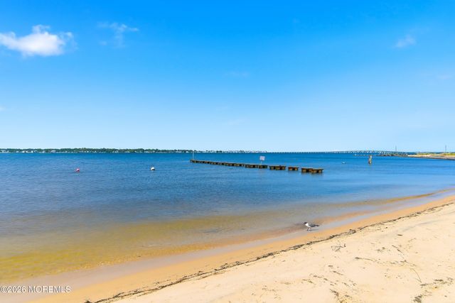 334 E Bayview Avenue, Ocean Gate, NJ 08740