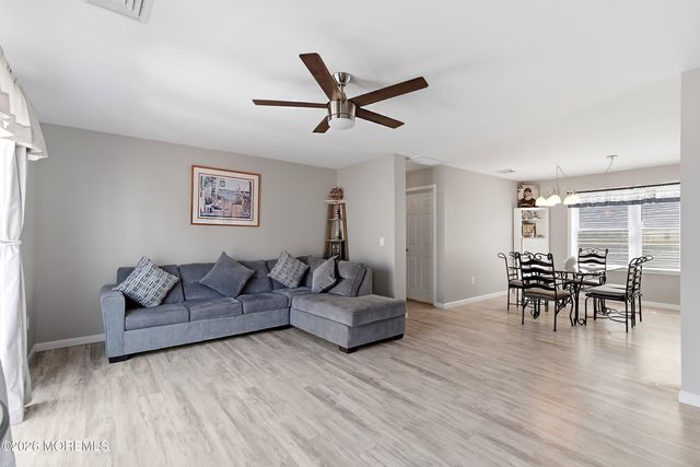 334 E Bayview Avenue, Ocean Gate, NJ 08740