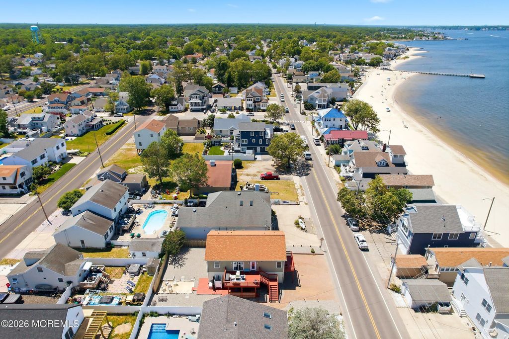334 E Bayview Avenue, Ocean Gate, NJ 08740