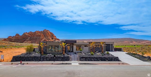 5657 W SCATTERED STARS WAY, Hurricane, UT 84737