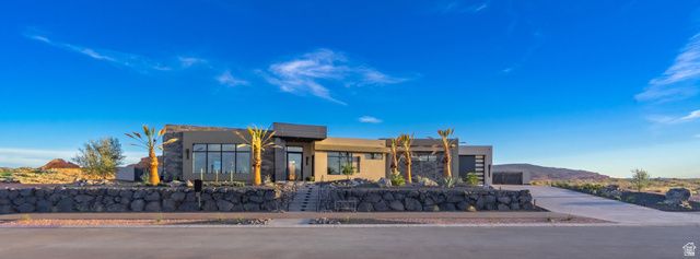 5657 W SCATTERED STARS WAY, Hurricane, UT 84737