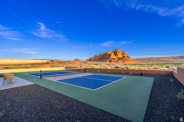 5657 W SCATTERED STARS WAY, Hurricane, UT 84737