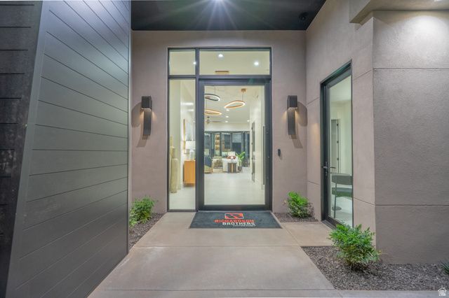 5657 W SCATTERED STARS WAY, Hurricane, UT 84737