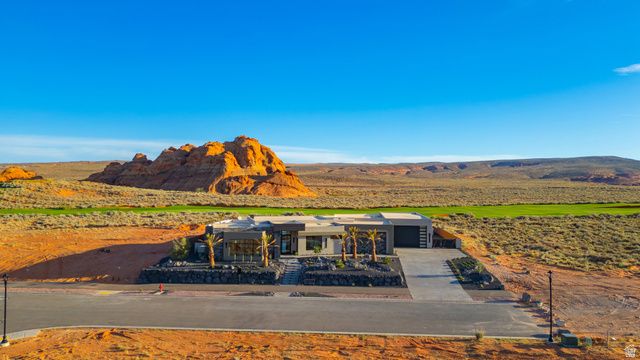 5657 W SCATTERED STARS WAY, Hurricane, UT 84737