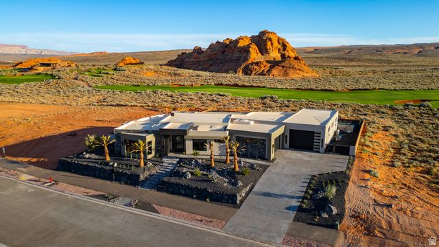 5657 W SCATTERED STARS WAY, Hurricane, UT 84737