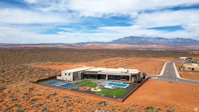 5657 W SCATTERED STARS WAY, Hurricane, UT 84737