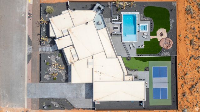 5657 W SCATTERED STARS WAY, Hurricane, UT 84737