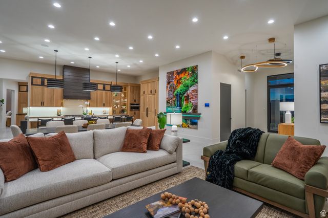 5657 W SCATTERED STARS WAY, Hurricane, UT 84737