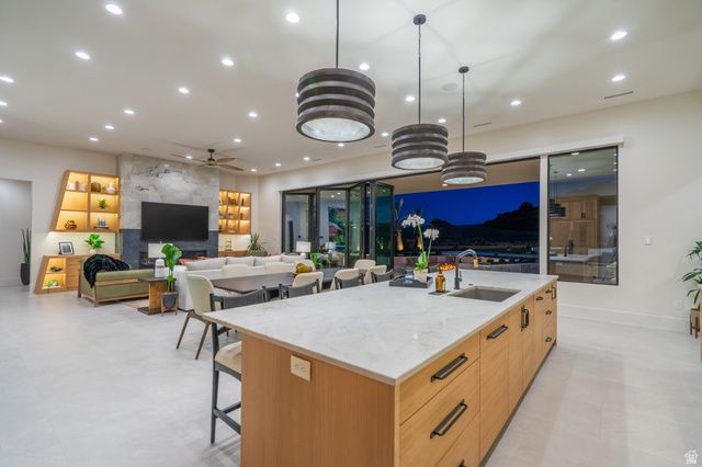 5657 W SCATTERED STARS WAY, Hurricane, UT 84737