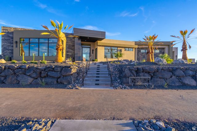 5657 W SCATTERED STARS WAY, Hurricane, UT 84737