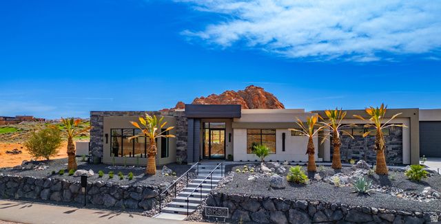 5657 W SCATTERED STARS WAY, Hurricane, UT 84737