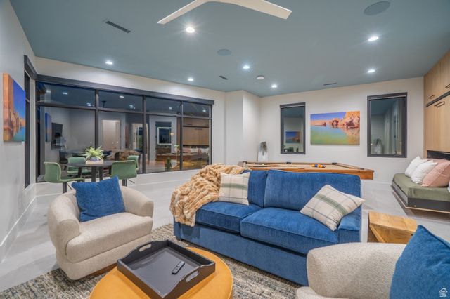 5657 W SCATTERED STARS WAY, Hurricane, UT 84737