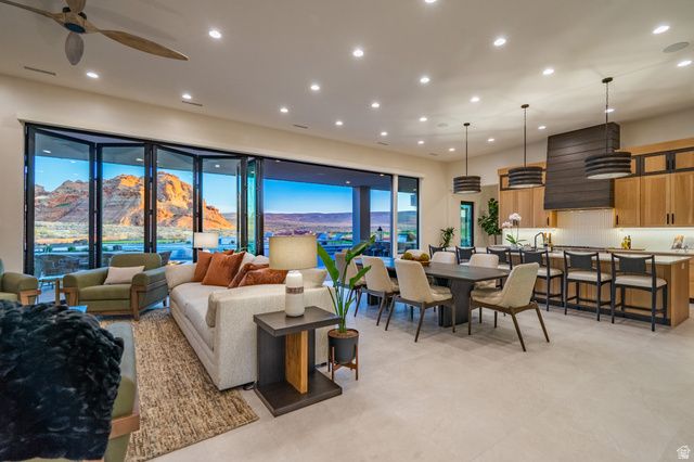 5657 W SCATTERED STARS WAY, Hurricane, UT 84737