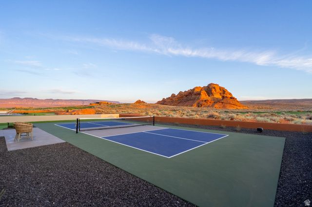 5657 W SCATTERED STARS WAY, Hurricane, UT 84737