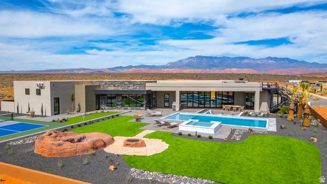 5657 W SCATTERED STARS WAY, Hurricane, UT 84737