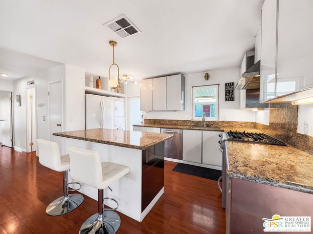 10 Via Valverde, Cathedral City, CA 92234