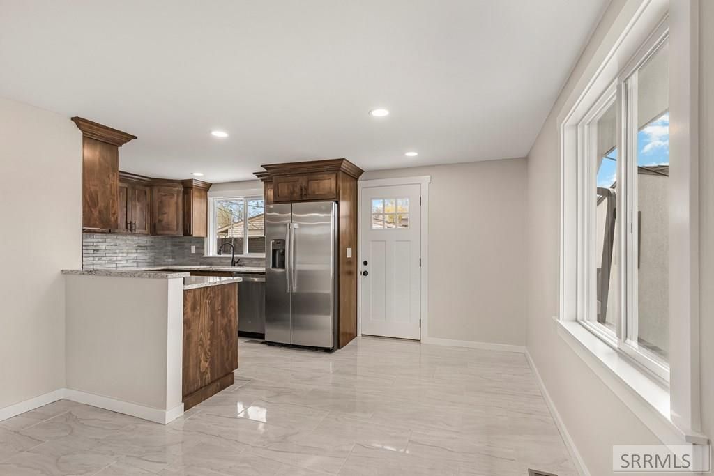 Image 8 of property listing at 1139 Garfield Street, Idaho Falls, ID 83401