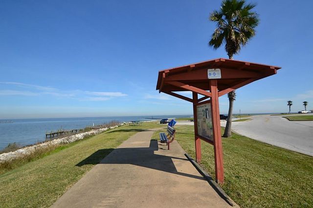 278 Debbie Lane, San Leon, TX 77539